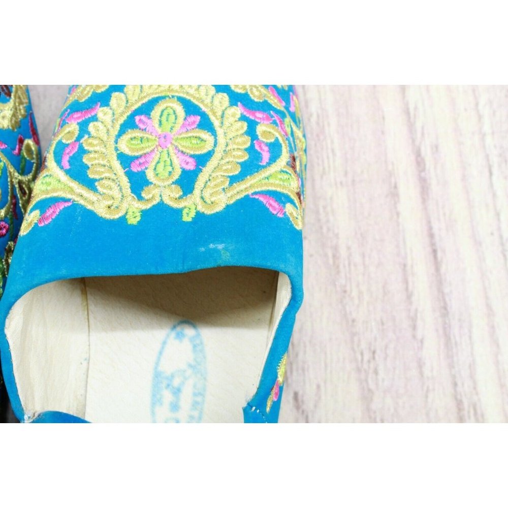 Women's Embroidered Blue Floral Pointed Toe Slip On Mules Flats Shoes Size 7 - Picture 8 of 10